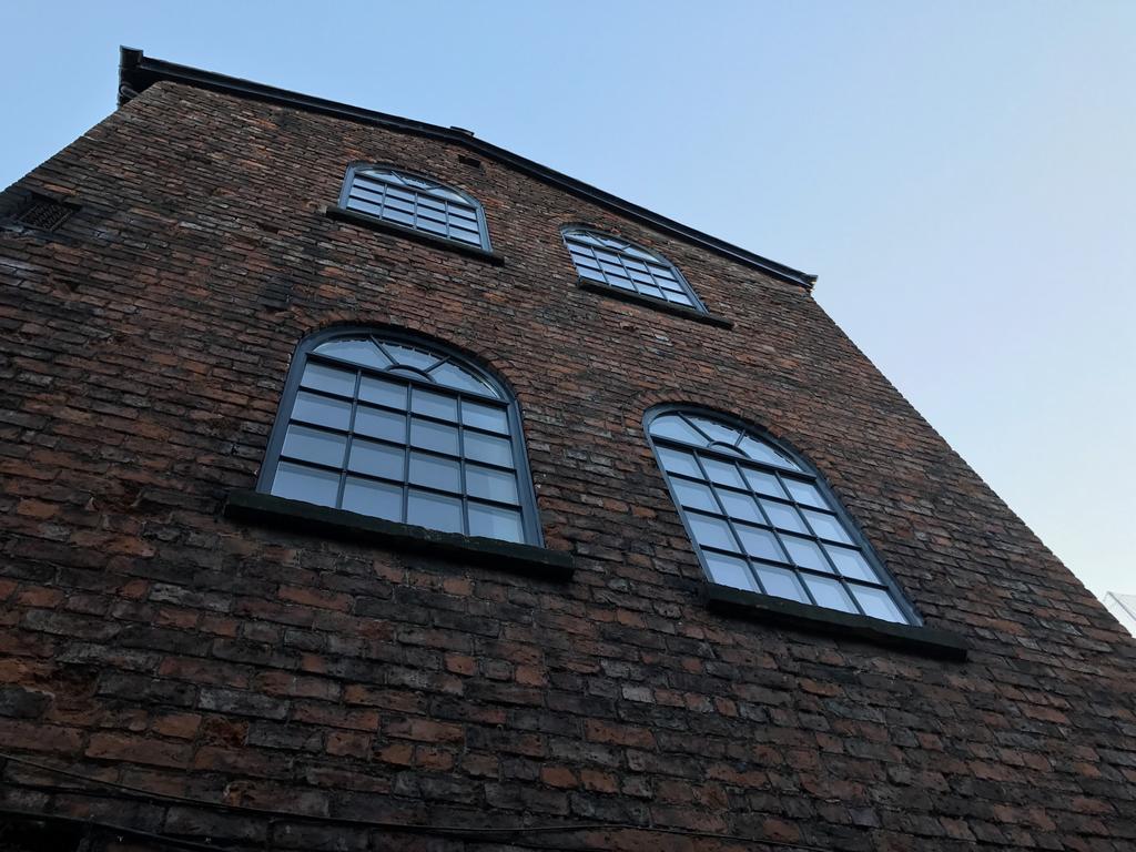 The Glyndwr - Berwyn House Apartment Wrexham Luaran gambar